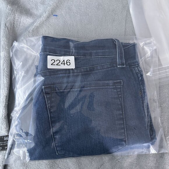 NYDJ Crop Jeans Womens Size 4P Mid Rise Medium Wash Ankle Slit Blue - Picture 12 of 12